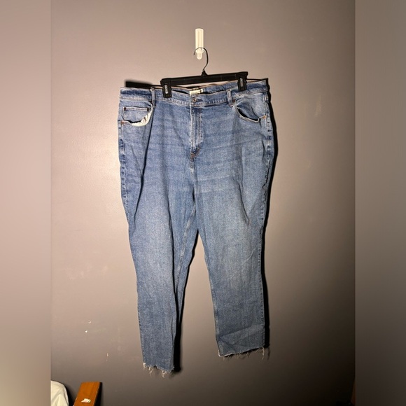 Abercrombie & Fitch Denim - Abercrombie The Slim Straight Ultra High Rise Curve Love Jeans Size 22L